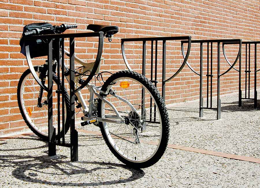 Appui vélos AGORA conçu et fabriqué par Aréa mobilier urbain