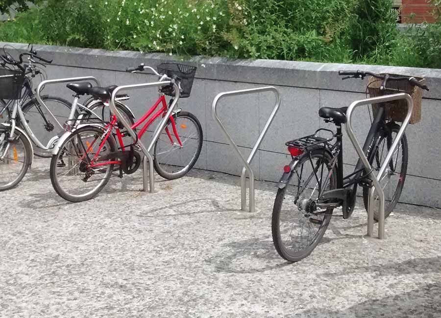 Appui vélos PHENIX conçu et fabriqué par Aréa mobilier urbain