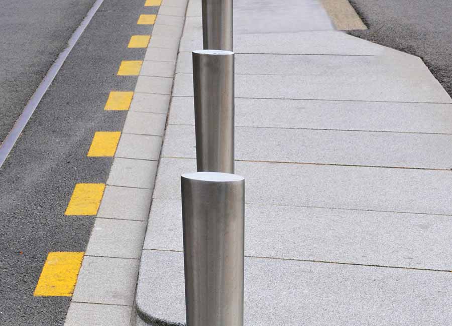Borne elliptique PHENIX conçu et fabriqué par Aréa mobilier urbain