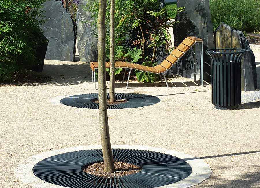 Grille d'arbre OXFORD conçu et fabriqué par Aréa mobilier urbain