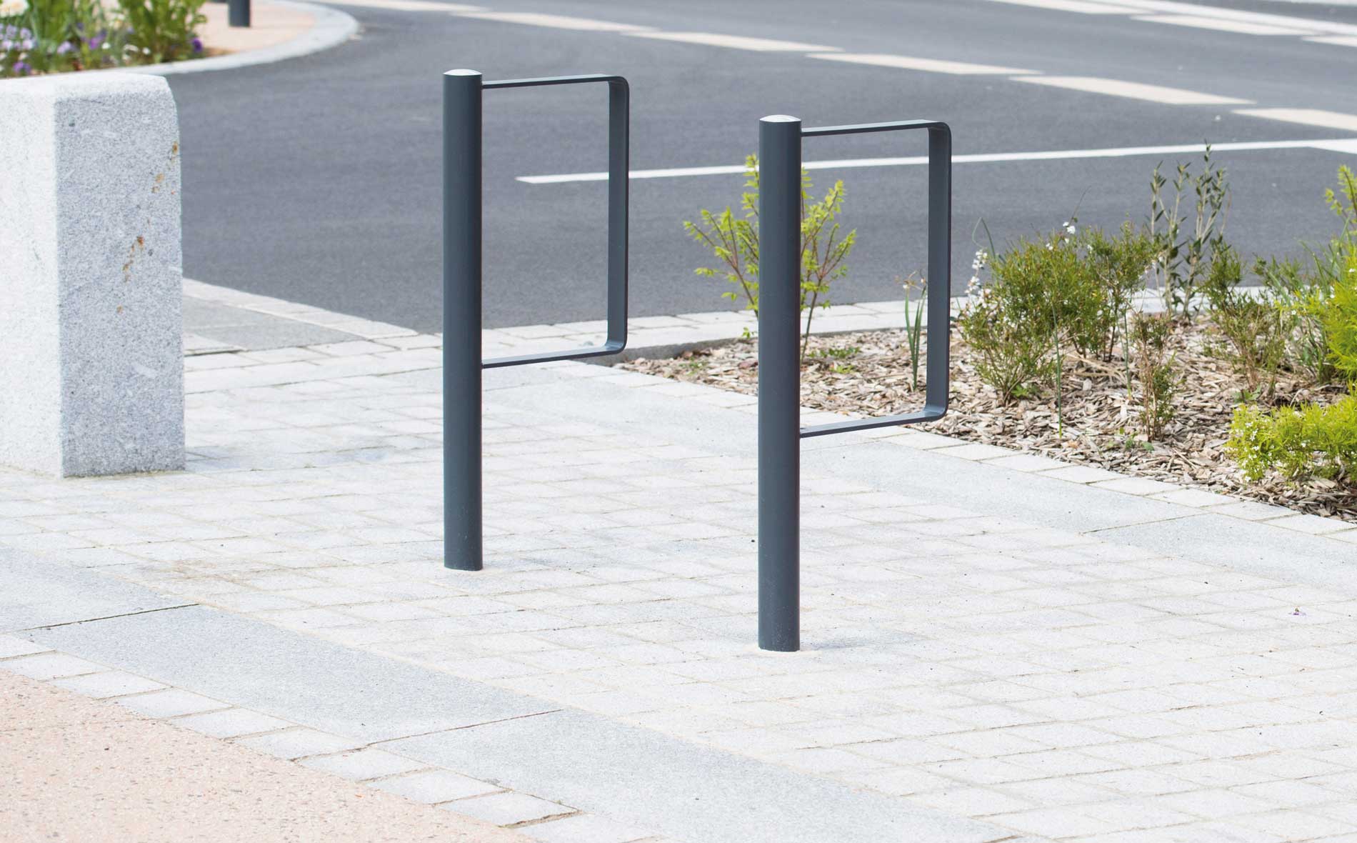Parc vélos ZENITH conçu et fabriqué par Aréa mobilier urbain