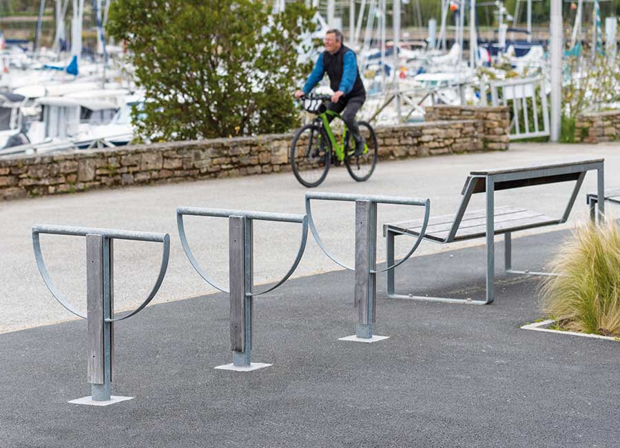 Appui vélos UNIVERS conçu et fabriqué par Aréa mobilier urbain