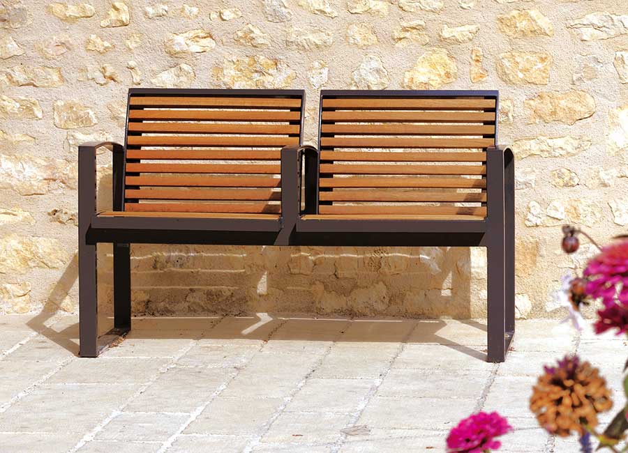 Banc NEWPORT BOIS conçu et fabriqué par Aréa mobilier urbain