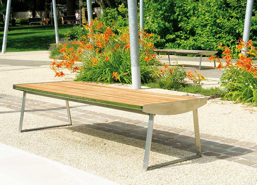 Banc simple ORLANDO INOX et BOIS conçu et fabriqué par Aréa mobilier urbain