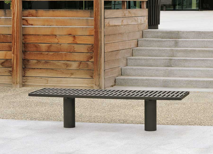 Banc simple TORONTO conçu et fabriqué par Aréa mobilier urbain