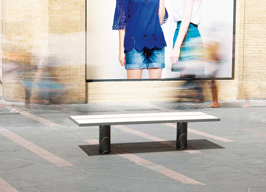 Banc simple TORONTO BOIS conçu et fabriqué par Aréa mobilier urbain