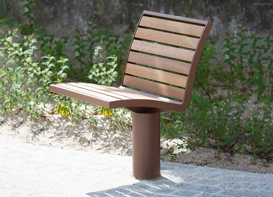 Chaise DENVER BOIS conçu et fabriqué par Aréa mobilier urbain