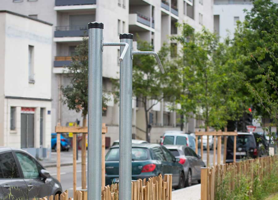 Portique à tractions OXYGENE conçu et fabriqué par Aréa mobilier urbain