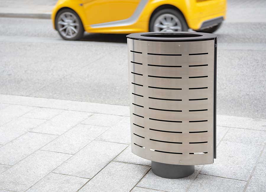 Corbeille 50L MARGUERITE INOX conçu et fabriqué par Aréa mobilier urbain