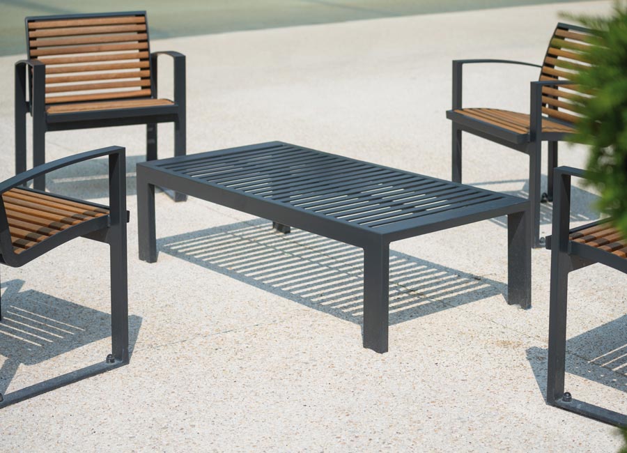 Table basse NEWPORT conçu et fabriqué par Aréa mobilier urbain