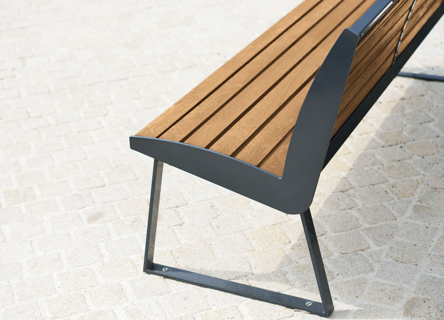 Banc MIAMI BOIS conçu et fabriqué par Aréa mobilier urbain