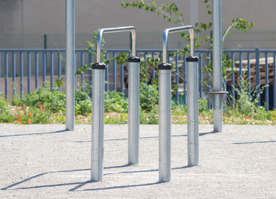 Barres parallèles, Pour parcs et espaces verts