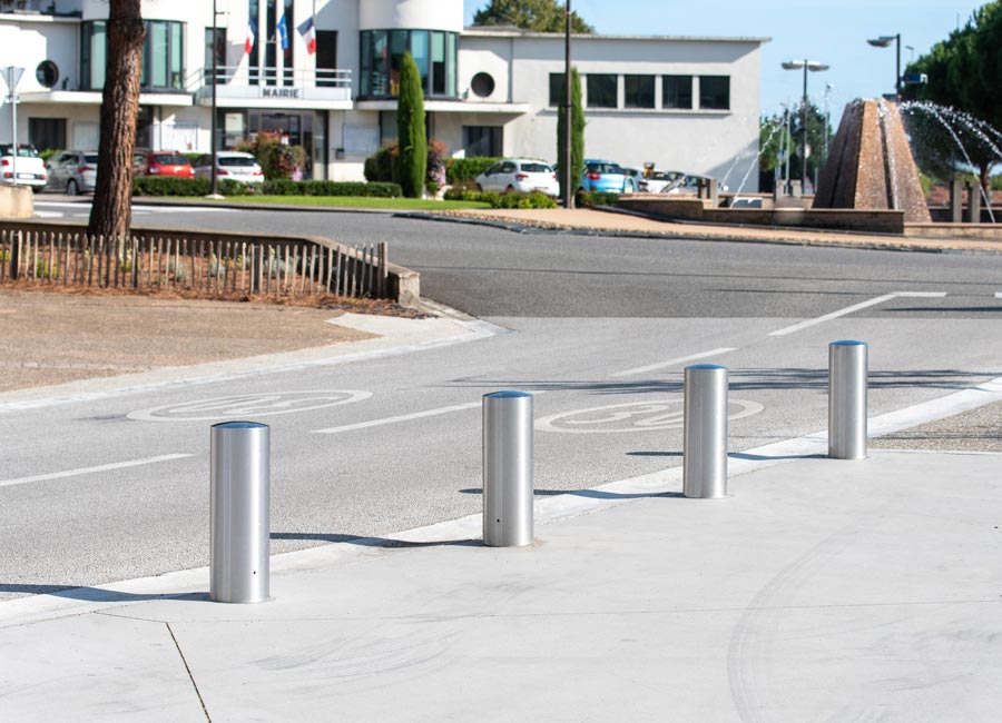 Borne basse PHENIX conçu et fabriqué par Aréa mobilier urbain