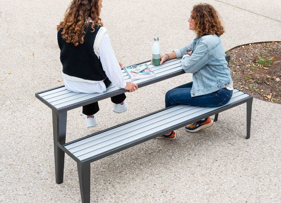 Table banc Chicago aluminium conçu et fabriqué par Aréa mobilier urbain