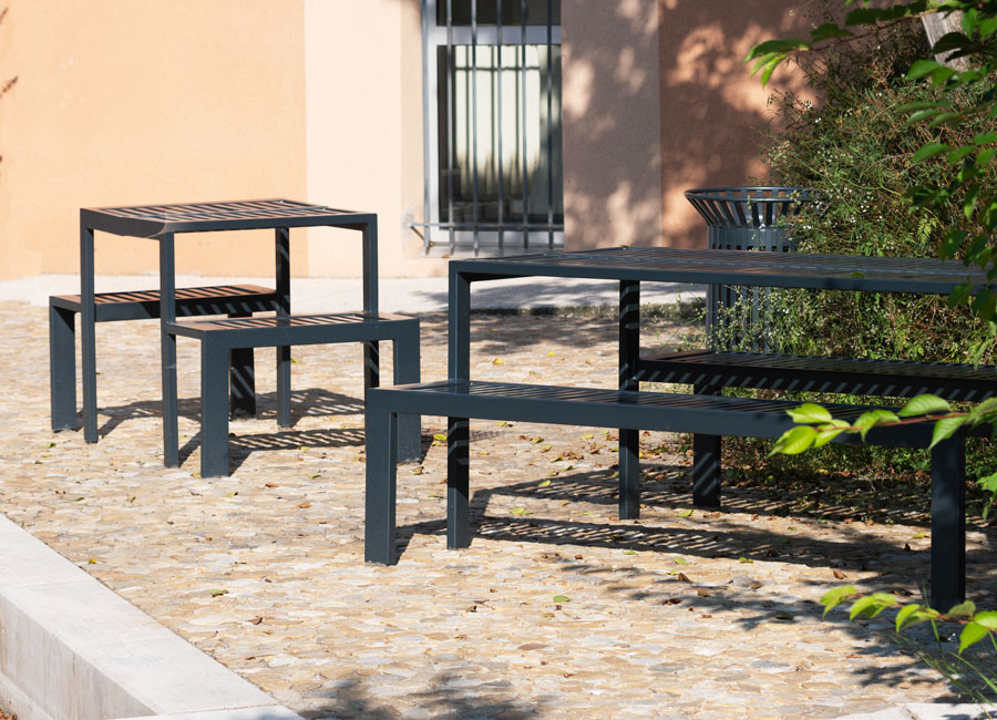 Table banc SOFIA conçue et fabriquée par Aréa mobilier urbain